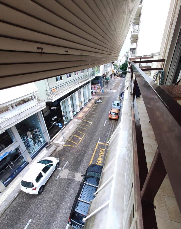 Johnny'S Loft Apartment Agrinio Luaran gambar