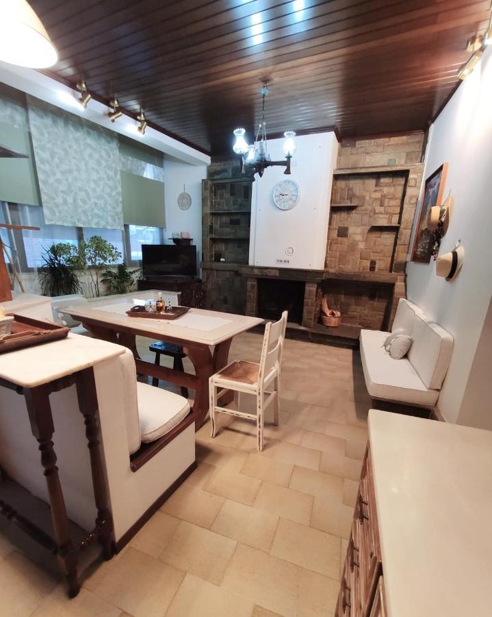 Johnny'S Loft Apartment Agrinio Luaran gambar